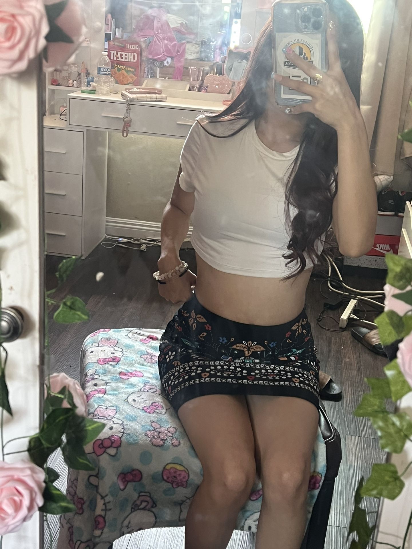 Floral embroidery mini skirt