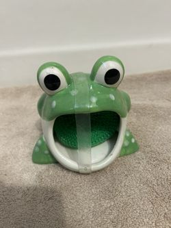 Ceramic Frog Scrubber Holder ( New) 5” (H) & 5” (W)