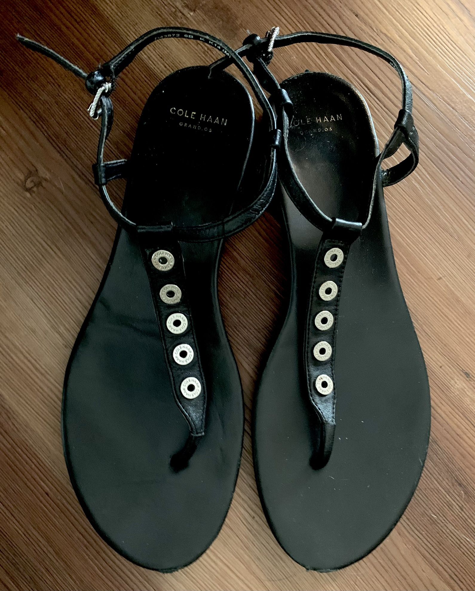 Cole Hahn T strap leather Blk Sandal (9)