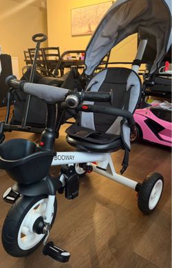 Kids Tricycle with Parent Handle and Safety Belt – Like New