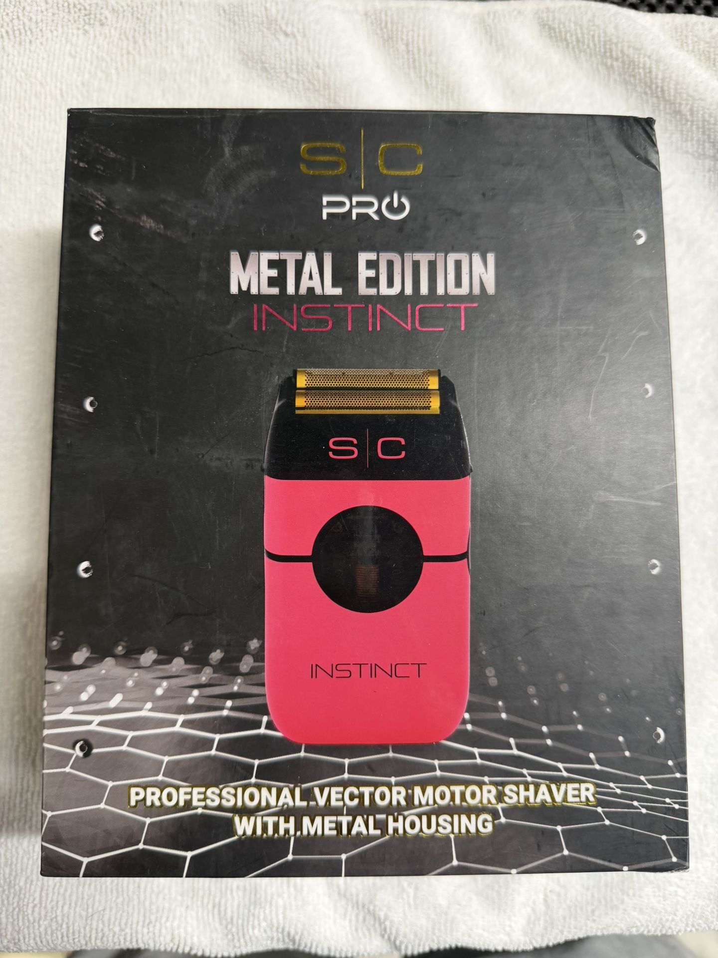 Instinct Metal Edition shaver