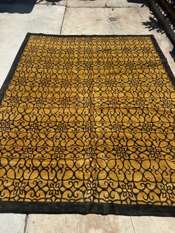 Modern rug Hand knotted wool and cotton  Size 8 x 10 color black and gold $1,600
