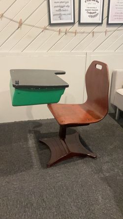 Kids desk