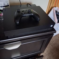 Xbox One X 