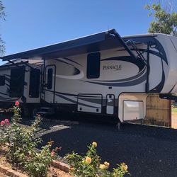 2017 Jayco Pinnacle 