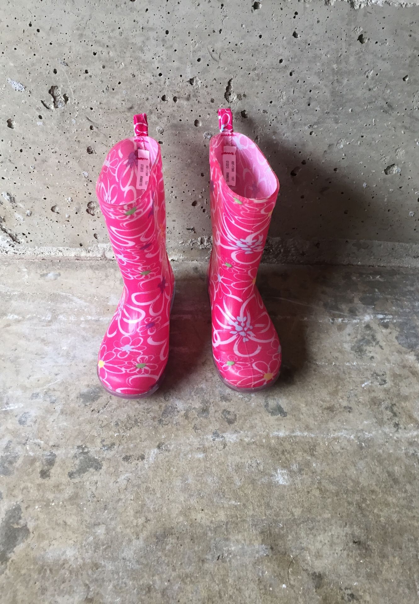 Girl rain boots size 12/13