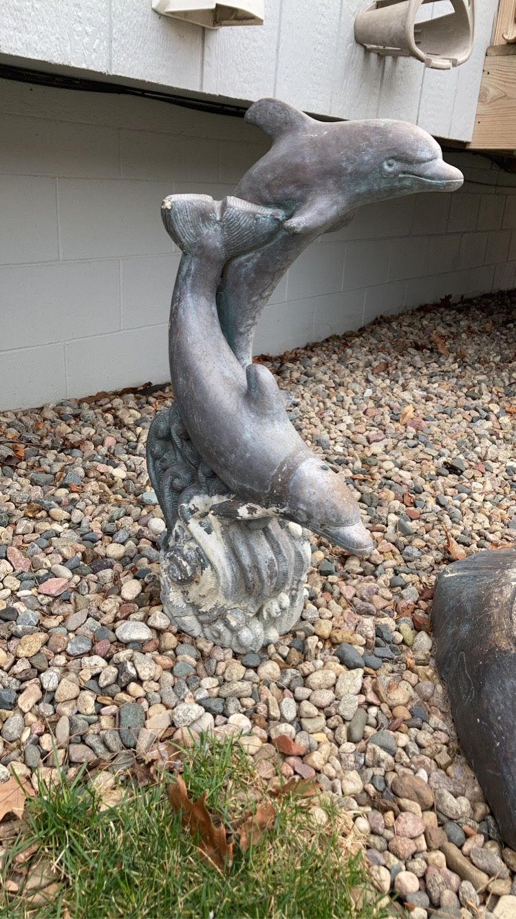 Dolphin Fountain