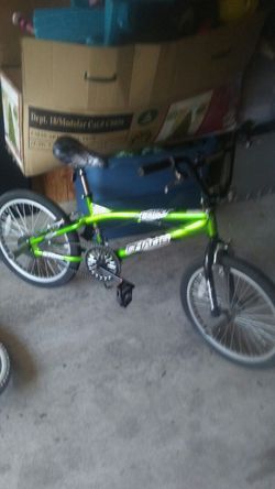 Next Chaos fs20 bike w pegs