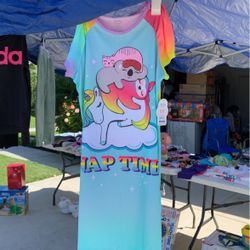 Girls Nightgown Size Extra-Large/hablo Español