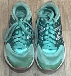 New Balance Fuel Core Kids Teal Sneaker Size 11 Back to school