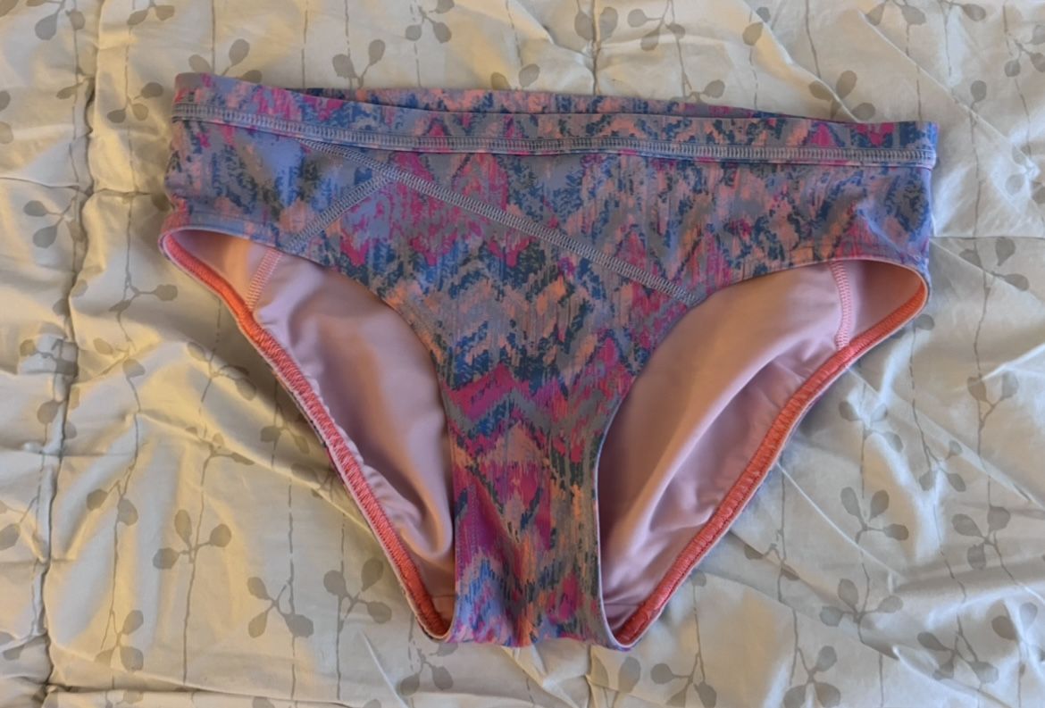 Ivivva Lululemon Girls Bikini Bottom 