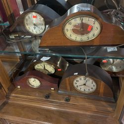 Vintage mantle clocks