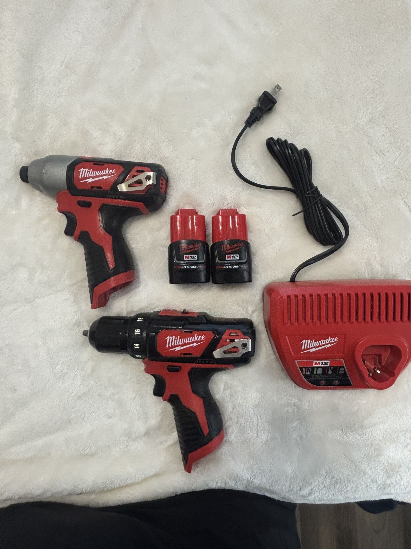 Cordless Drill Driver/Impact Driver M12 And Charger Toll Bag