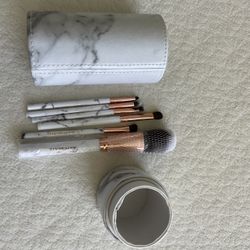 Makeup Brushes Set Premium Synthetic Contour Concealers Foundation Powder Eye Shadows Brand new 