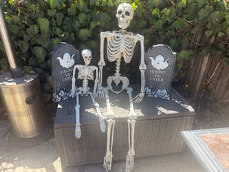 Halloween Skeleton and Tombstone Decoration Set