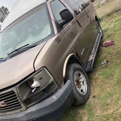 2003 GMC Savana 2500 Parting Out Parts 6.0