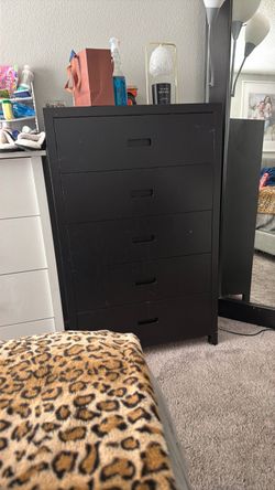 Dresser