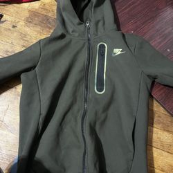 Dark Green Nike Tech Kids L