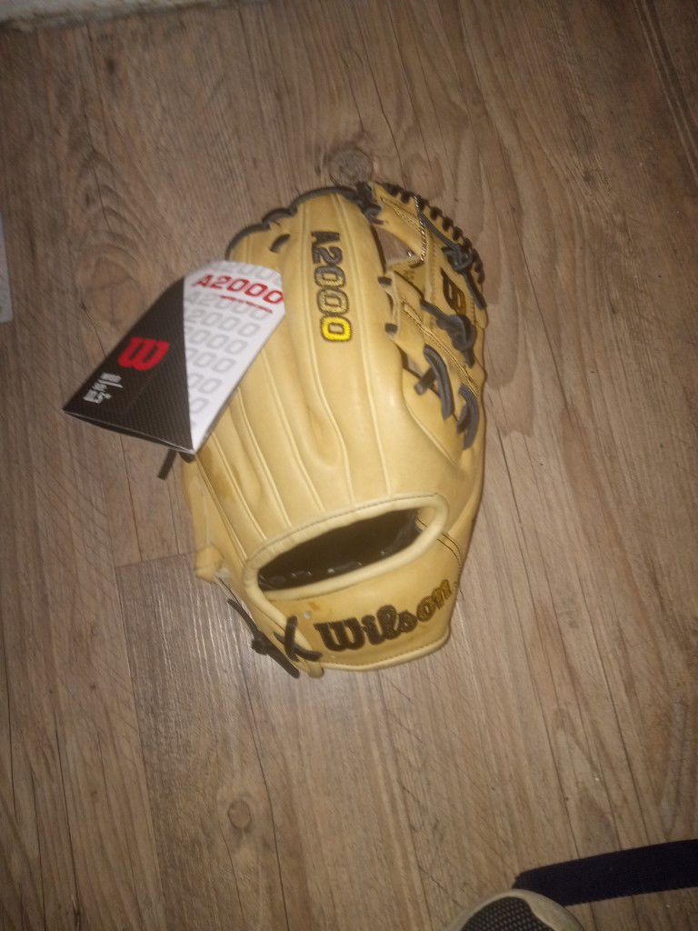 Wilson A2000 Infield Baseball Glove 