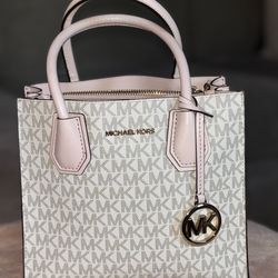 Michael Kors pink purse (like new)