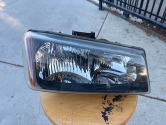 CHEVROLET SILVERADO AVALANCHE HEADLIGHT 03-07