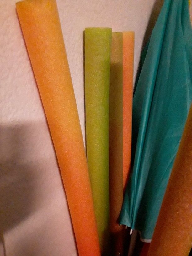 Brand New 2 Pool Noodle And Umbrella In Weeki Wachee Spring Hill