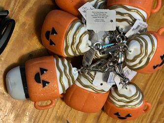 Bath & Body Works-Halloween pumpkin spice latte-pocketbac sanitizer holder