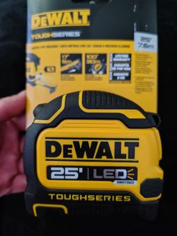 DeWalt 25 led touch series tape measure