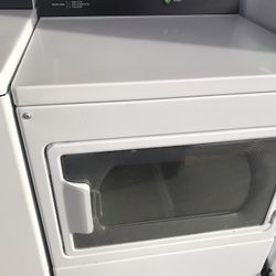 COMMERCIAL WASHER AND DRYER FREE DELIVERY