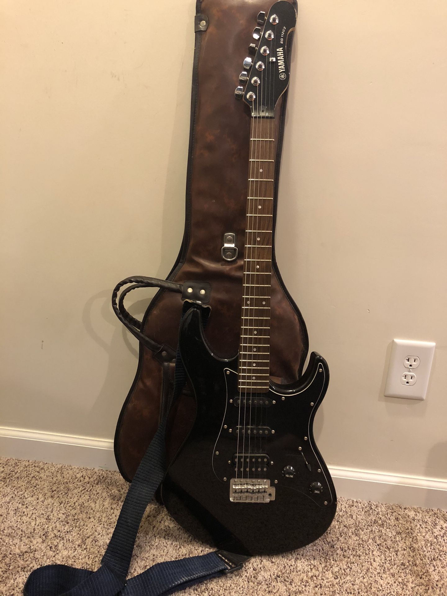 Yamaha EG112C2 Guitar