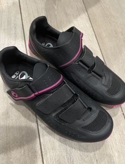 Women's Peloton Cycling Shoes, Size 39 or 8/8.5 US