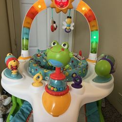 Bright Starts. Bright Starts 2-in-1 Laugh & Lights Activity Gym & Saucer