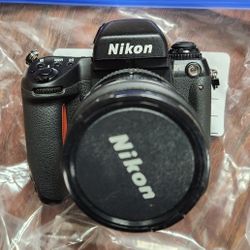 Nikon F5 35mm Film Camera