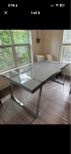 Dining table for sale in Bothell