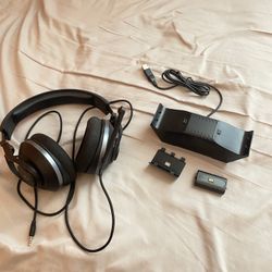 Turtle Beach Headset And Rechargeable Battery Kit For Xbox 