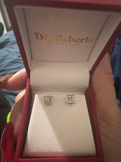 14 K White Gold Natural Diamond earrings