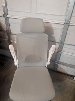 Desk chair
