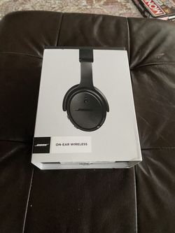Bose On Ear Headphones - Gently Used