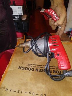 MILLWAUKEE BIT SCREWDRIVER