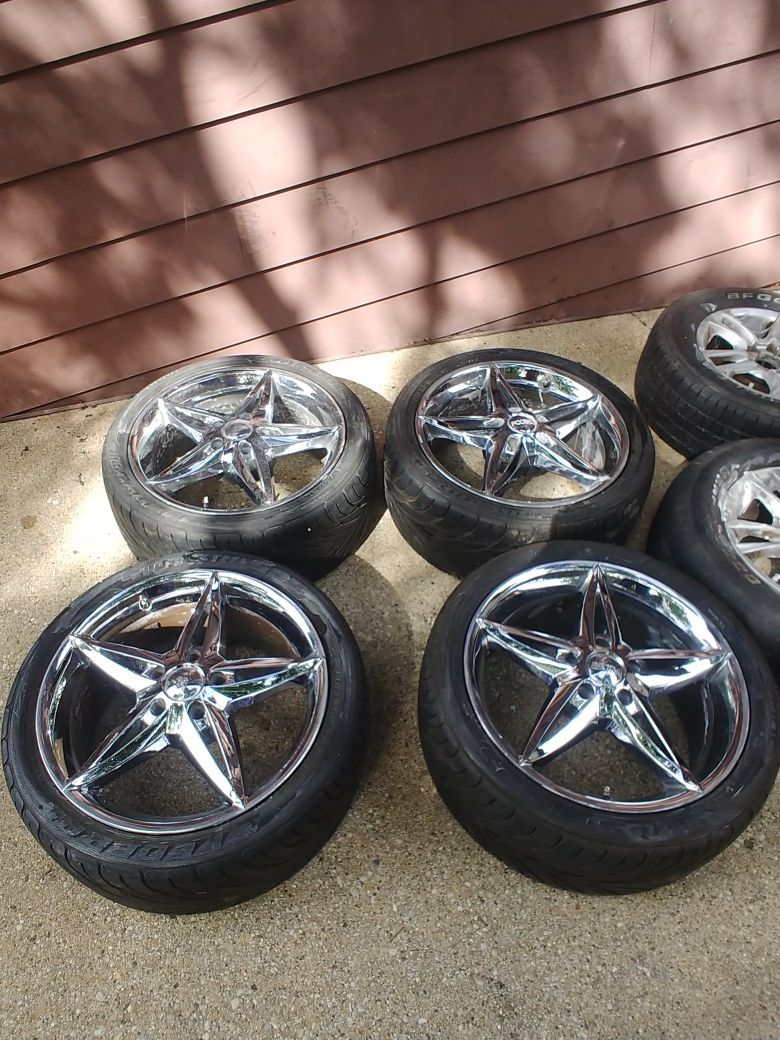 Set—18" Foose (Lusso ca) Rims only. Chrome 5X122 bolt.