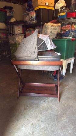 UPPAbaby bassinet and wood stand