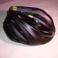 MAVIC Cycling Helmet. Large 57-61 cm. 335 g. Bicycle helmet. ROAD BIKE HELMET