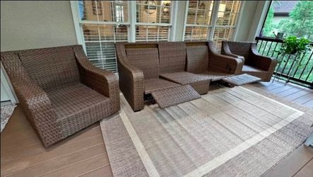 Outdoor patio furniture with Recliners