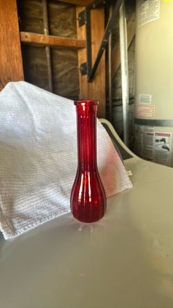 Red elegant vases set of 18 new