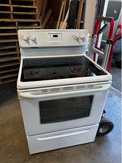 Frigidaire Stove