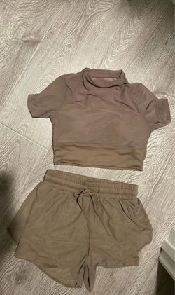 Beautiful  Lululemon mesh set size xs