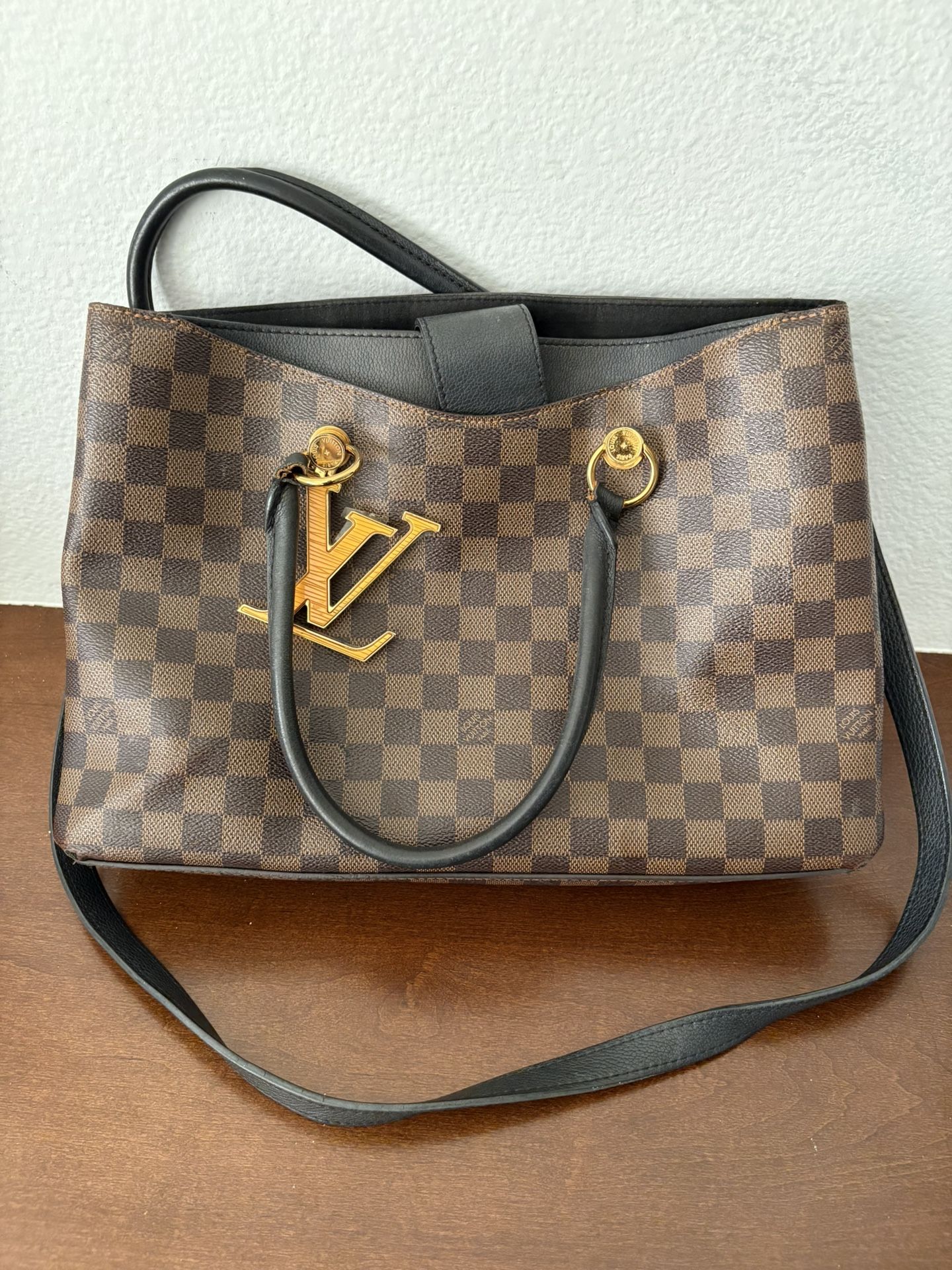 Louis Vuitton Purse