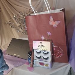 Popular Medium Beauty Bundle — 18‑Color Palette + Ardell Lashes + Matte Lip + Pop‑Blue Polish