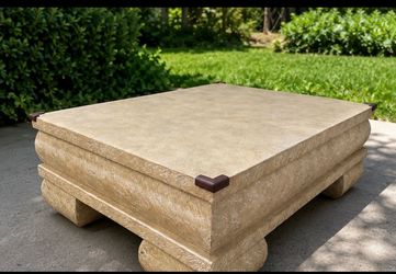 Tarantine Stone table