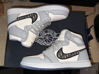 Air Jordan 1 Dior size 8